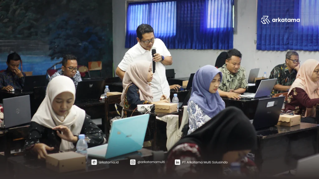Pelatihan Koding dan Kecerdasan Artifisial LPD Arkatama